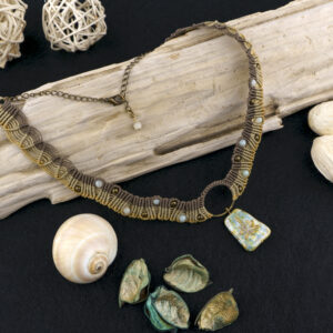 Collier in macrame