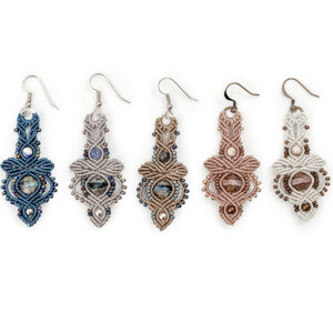 Orecchini in macrame