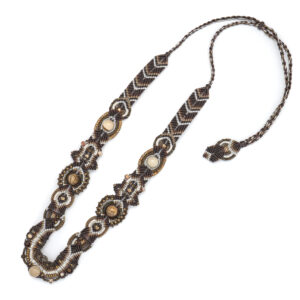 Collana in macrame