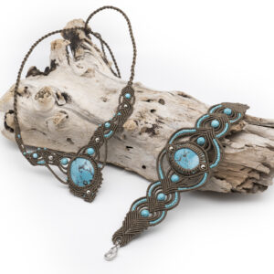 Paroure in macrame